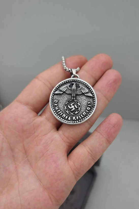 گردنبند سواستیکا هیتلر نازی (گردونه مهر)